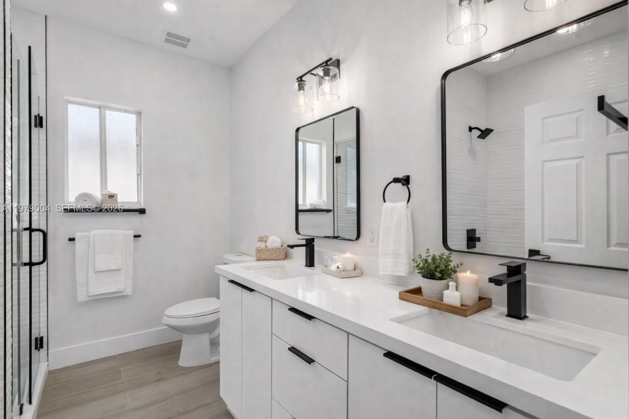 354 NE 35th Ave , Homestead, FL 33033 Photo