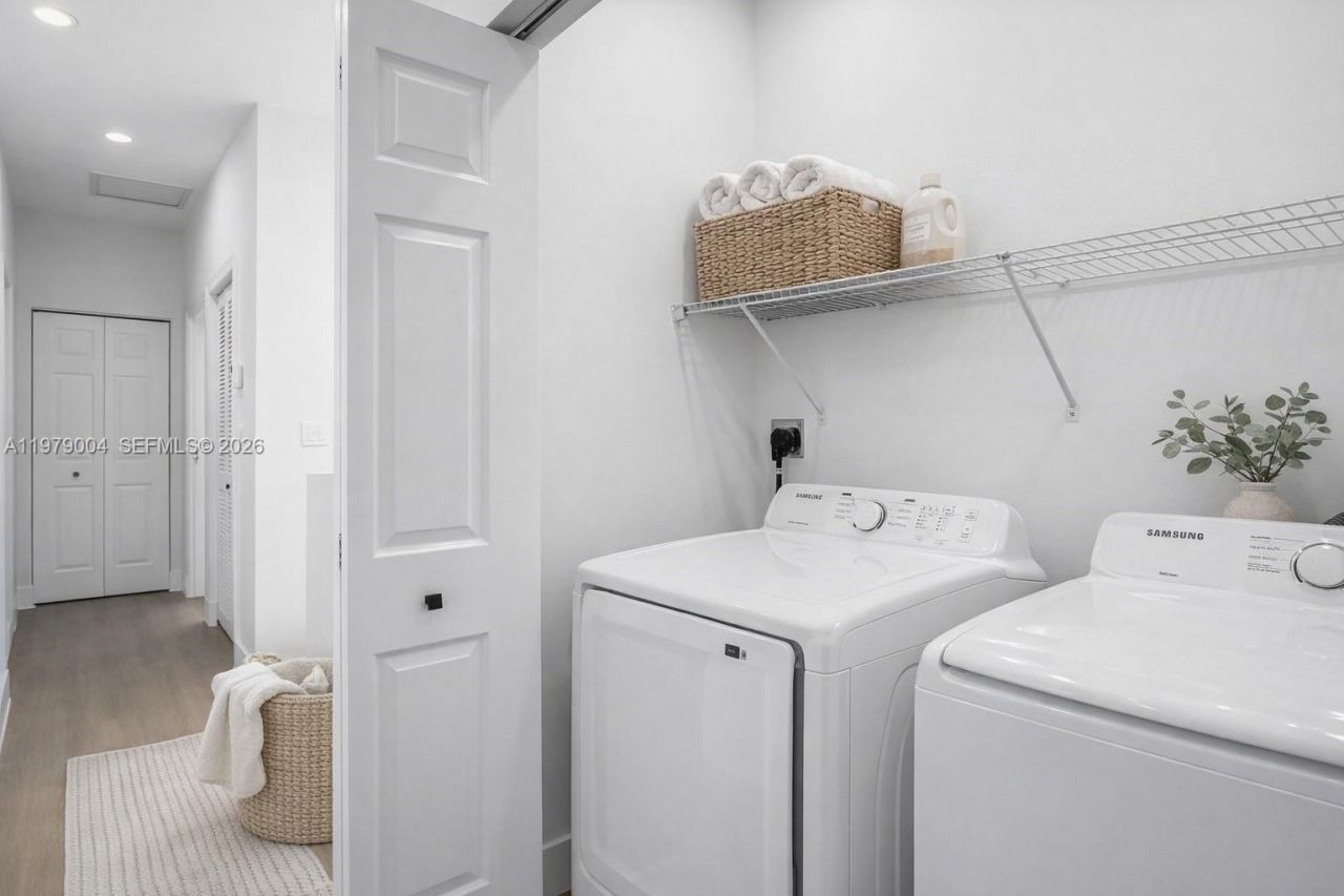 354 NE 35th Ave , Homestead, FL 33033 Photo