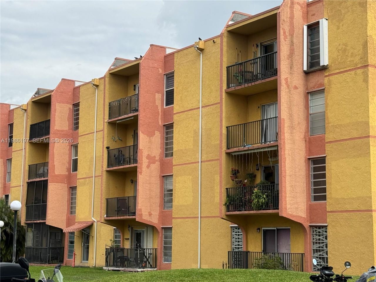 4717 NW 7th St , Unit 203-10, Miami, FL 33126 Photo