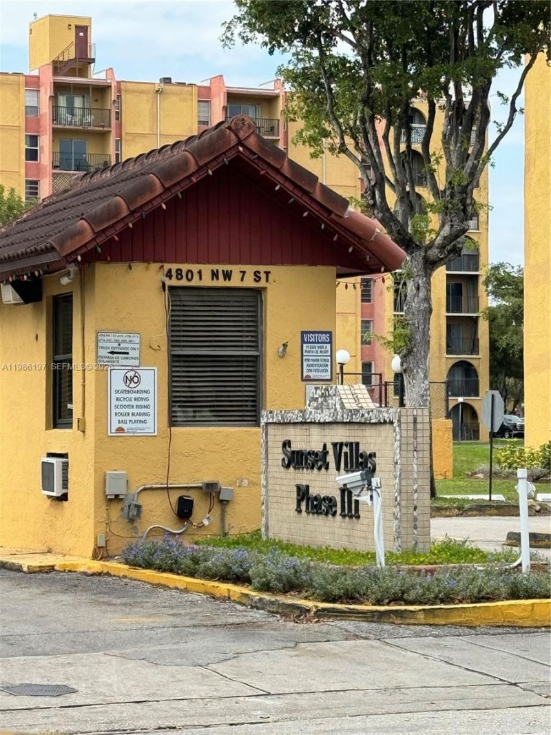 4717 NW 7th St , Unit 203-10, Miami, FL 33126 Photo