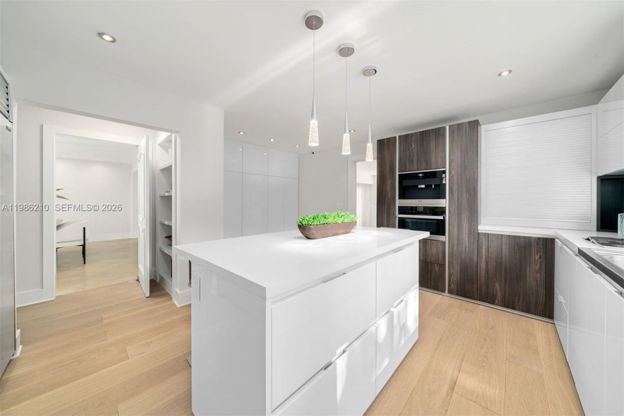 7155 Los Pinos Blvd , Coral Gables, FL 33143 Photo