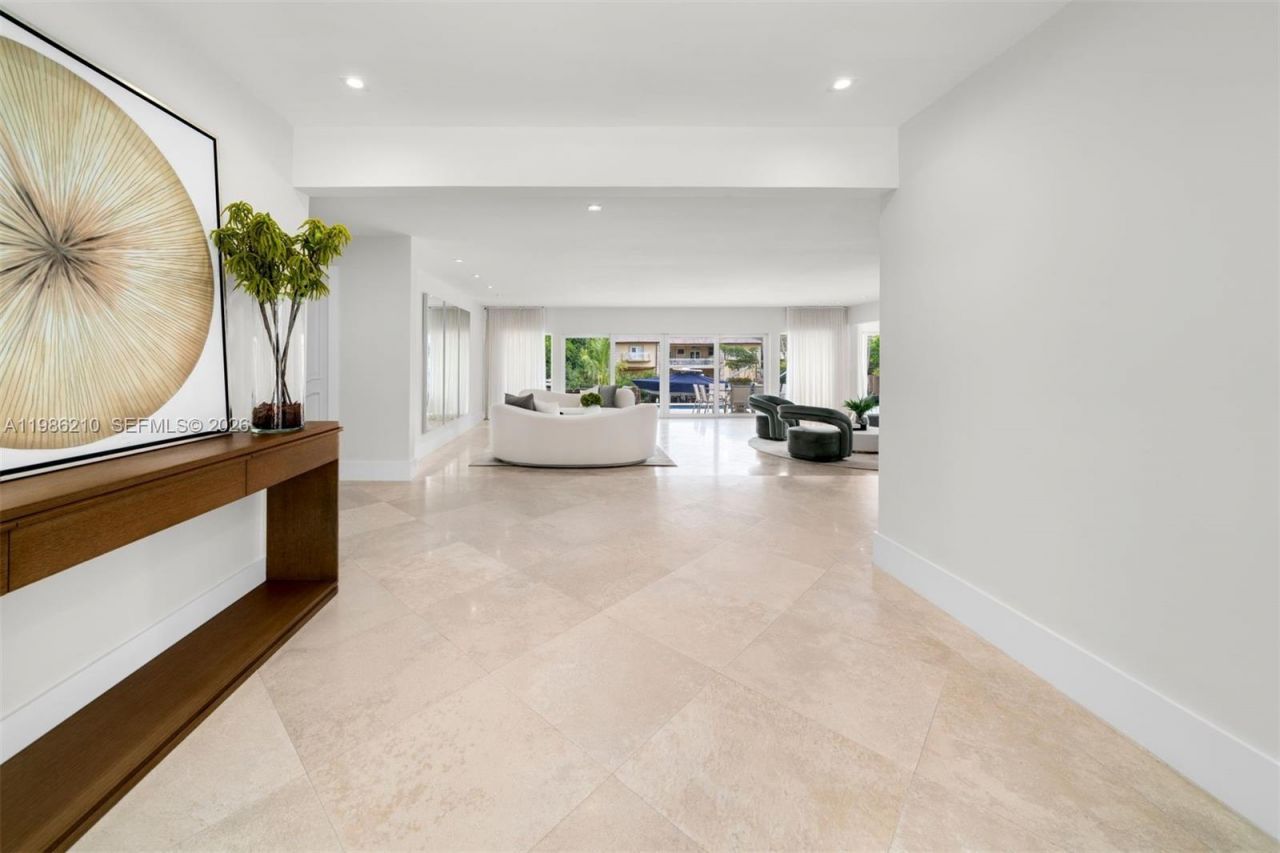 7155 Los Pinos Blvd , Coral Gables, FL 33143 Photo