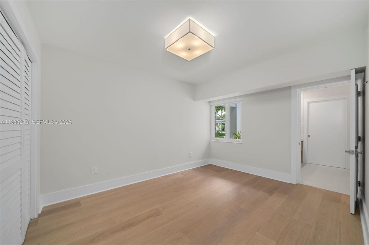 7155 Los Pinos Blvd , Coral Gables, FL 33143 Photo