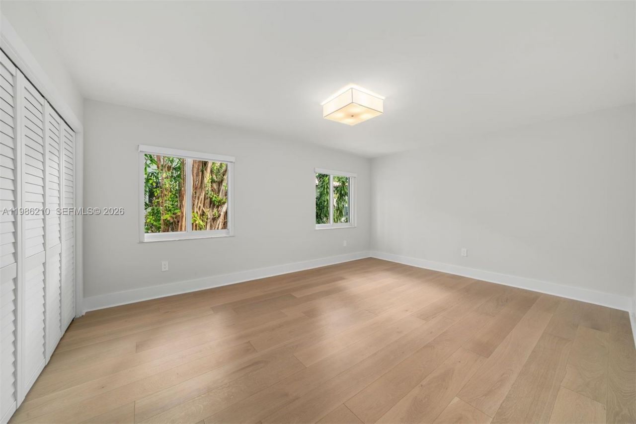 7155 Los Pinos Blvd , Coral Gables, FL 33143 Photo