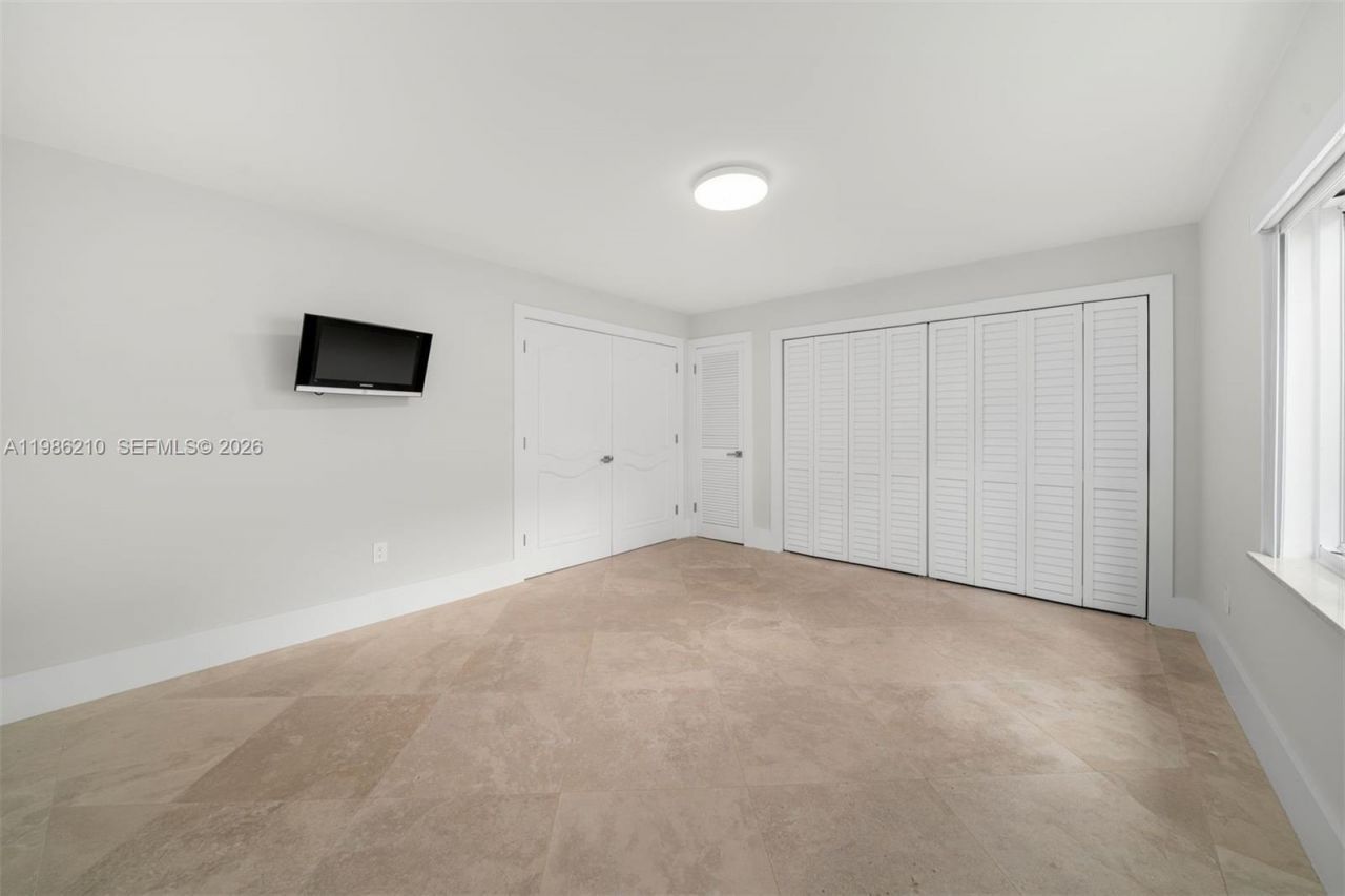 7155 Los Pinos Blvd , Coral Gables, FL 33143 Photo