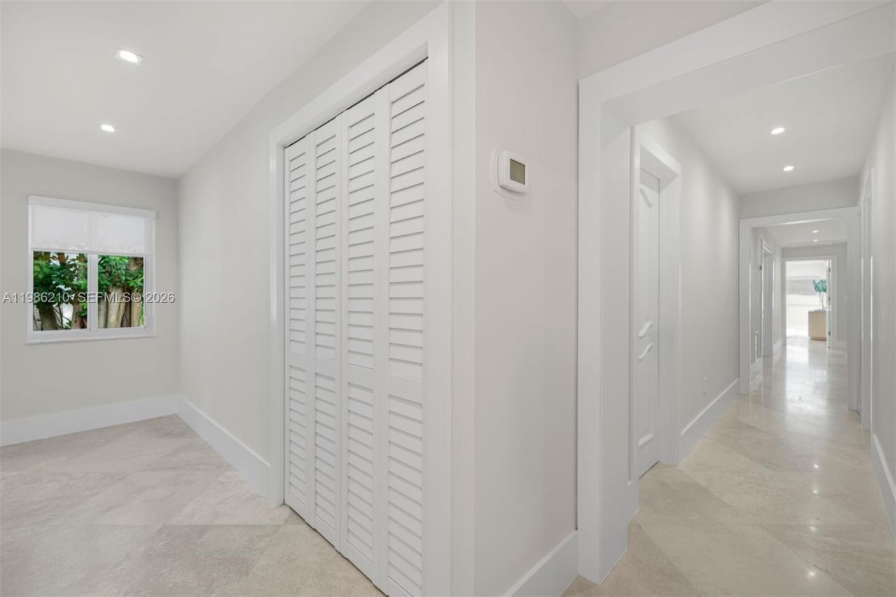 7155 Los Pinos Blvd , Coral Gables, FL 33143 Photo