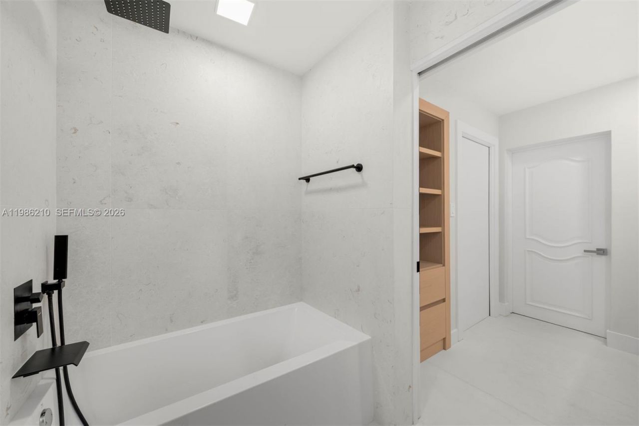 7155 Los Pinos Blvd , Coral Gables, FL 33143 Photo