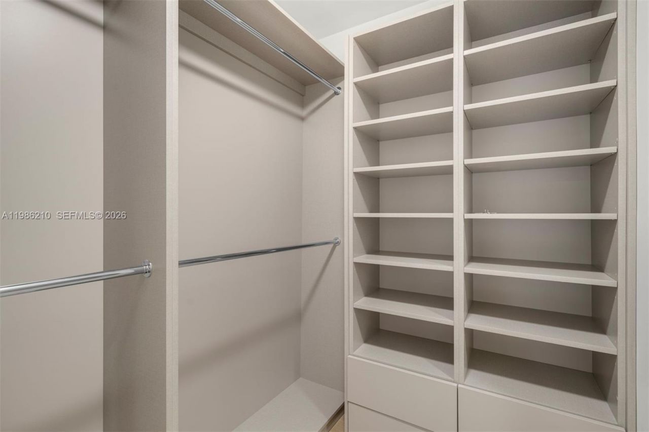 7155 Los Pinos Blvd , Coral Gables, FL 33143 Photo