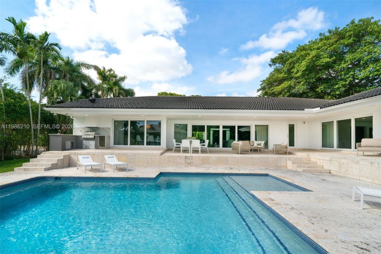 7155 Los Pinos Blvd , Coral Gables, FL 33143 Photo