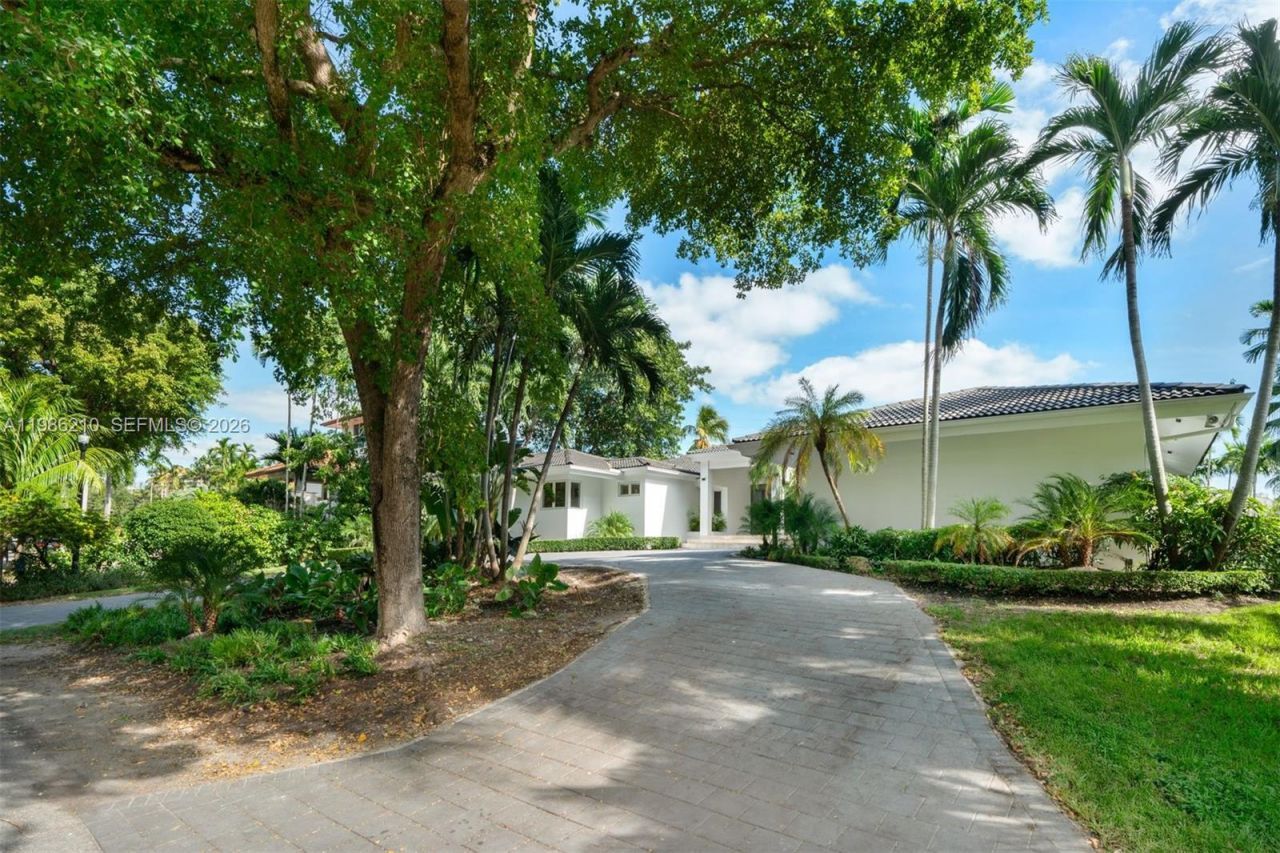 7155 Los Pinos Blvd , Coral Gables, FL 33143 Photo