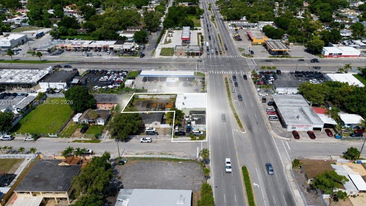 2618 NW 103rd St, Miami, FL 33147 Photo