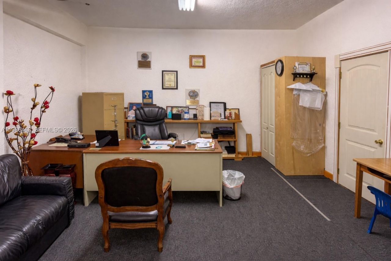 2618 NW 103rd St, Miami, FL 33147 Photo