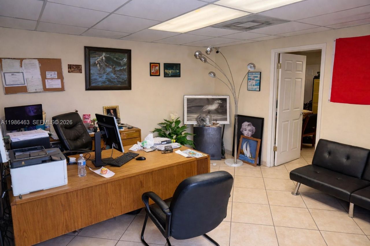 2618 NW 103rd St, Miami, FL 33147 Photo