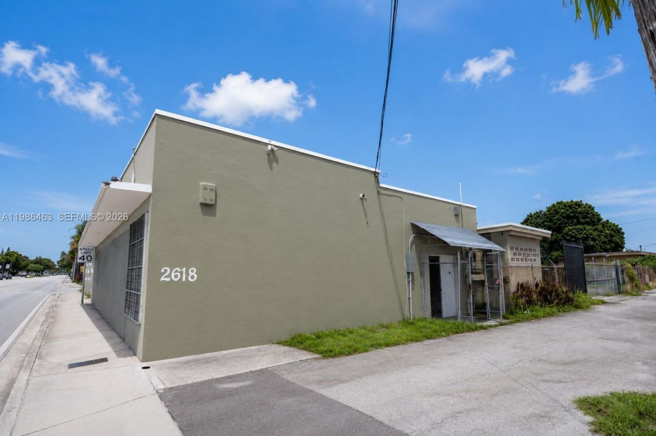 2618 NW 103rd St, Miami, FL 33147 Photo