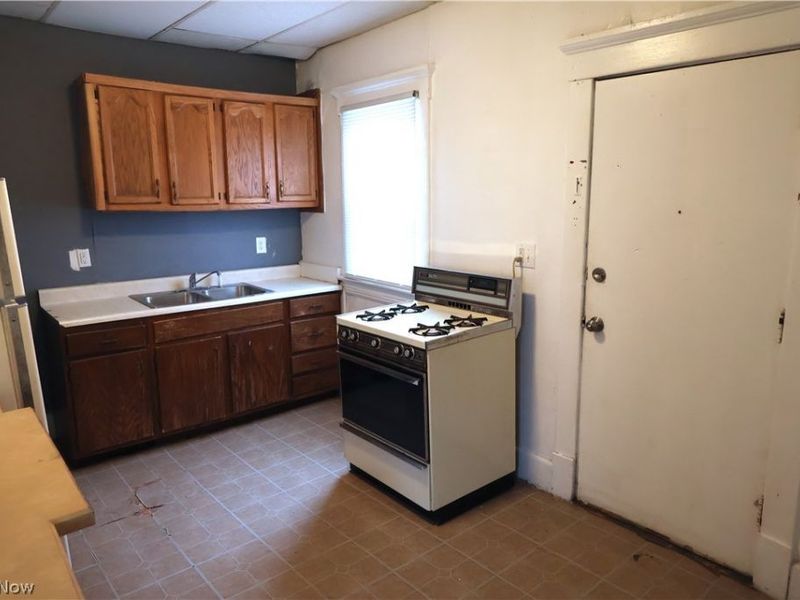 1113 W 9th Street , Lorain, OH 44052 Photo 17