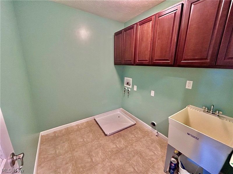 8028 Megan Meadow Drive , Hudson, OH 44236 Photo 17