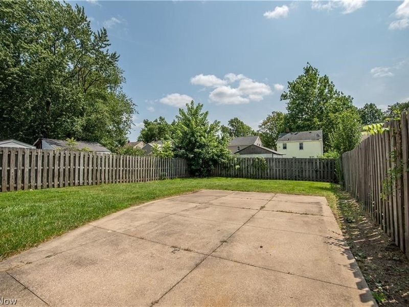 870 E Archwood Avenue , Akron, OH 44306 Photo 25