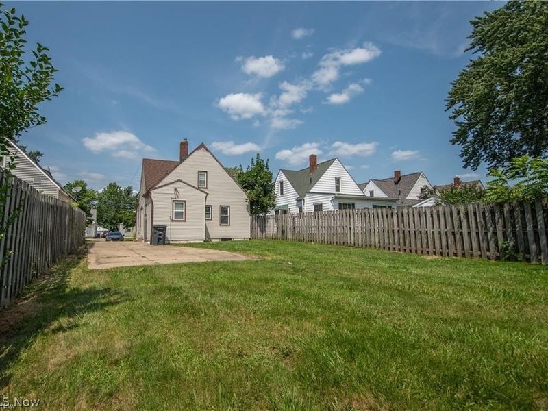 870 E Archwood Avenue , Akron, OH 44306 Photo 26