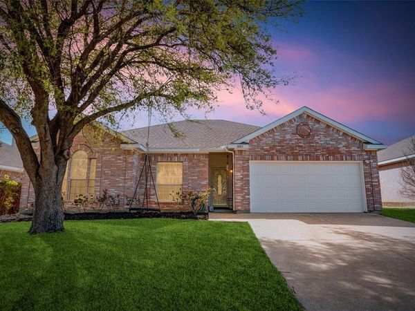 1003 Morningside Drive, Grand Prairie, TX 75052