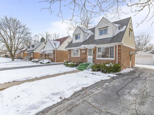 17714 Burnham Avenue , Lansing, IL 60438