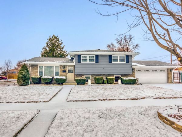 16417 66th Court , Tinley Park, IL 60477