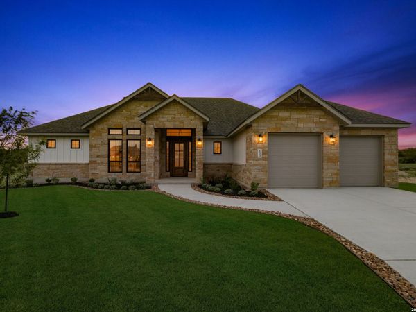 133 Emil, Castroville, TX 78009