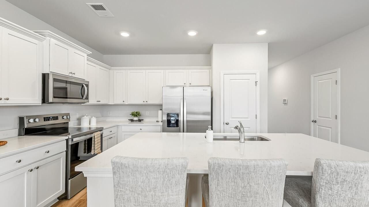 742 Galivant Drive Photo 12