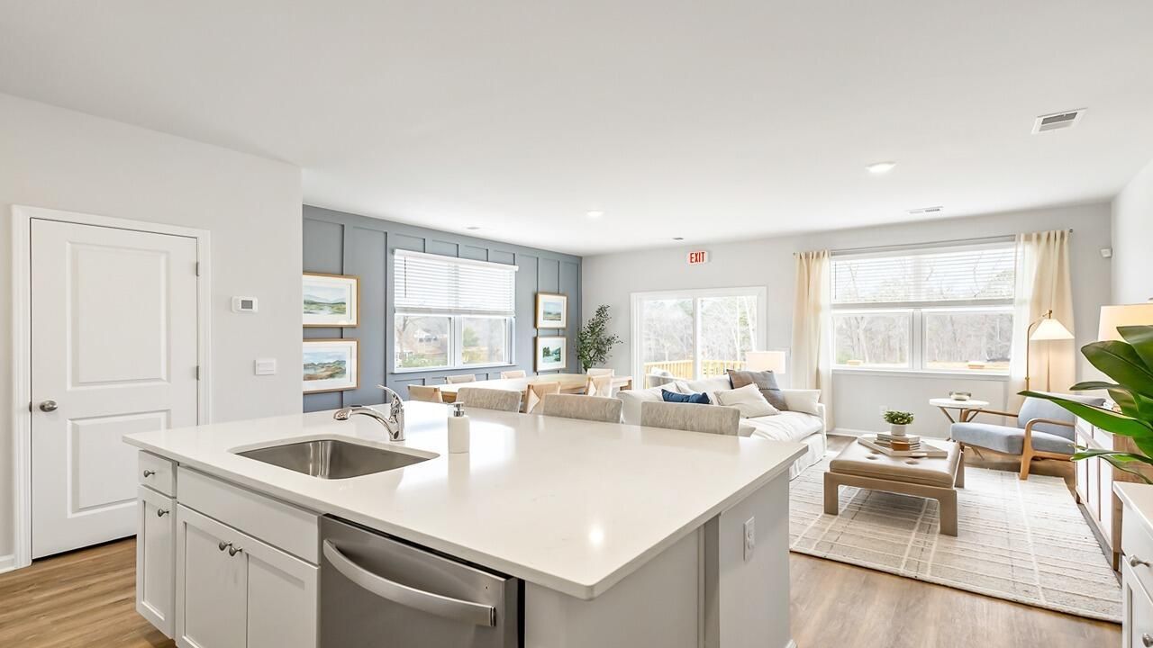 742 Galivant Drive Photo 13