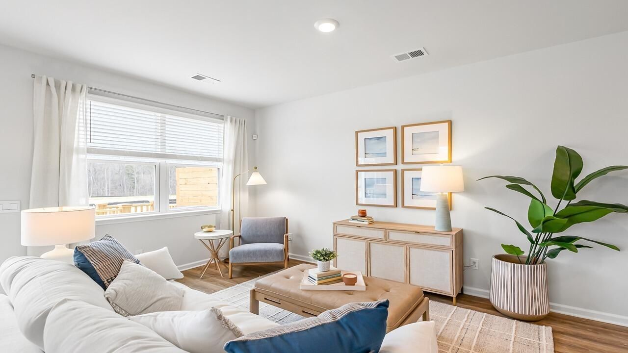 744 Galivant Drive Photo 14