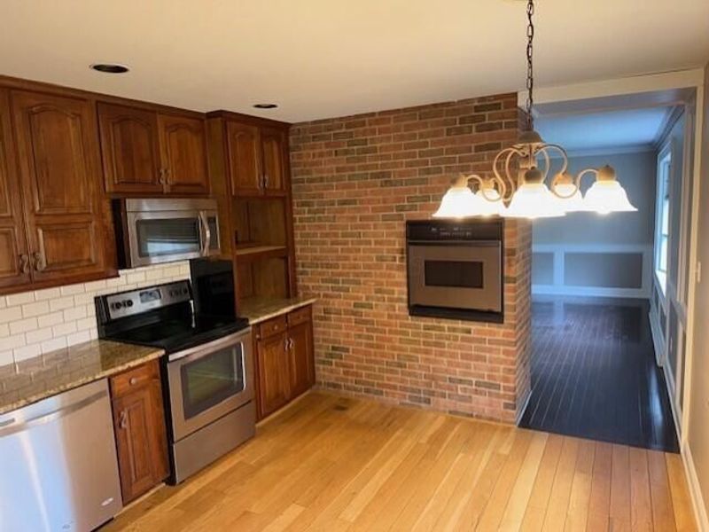 544 Noe Bixby Road , Columbus, OH 43213 Photo 22