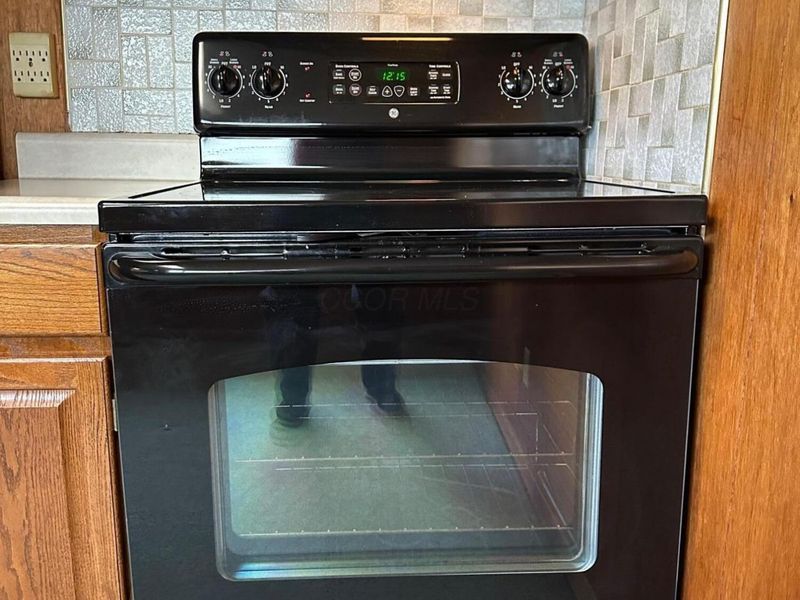 6137 AMBLESIDE Drive, Columbus, OH 43229 Photo 28