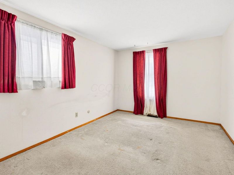 6137 AMBLESIDE Drive, Columbus, OH 43229 Photo 38