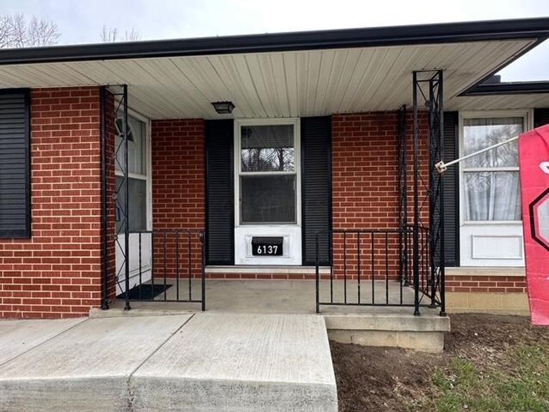 6137 AMBLESIDE Drive, Columbus, OH 43229 Photo 5