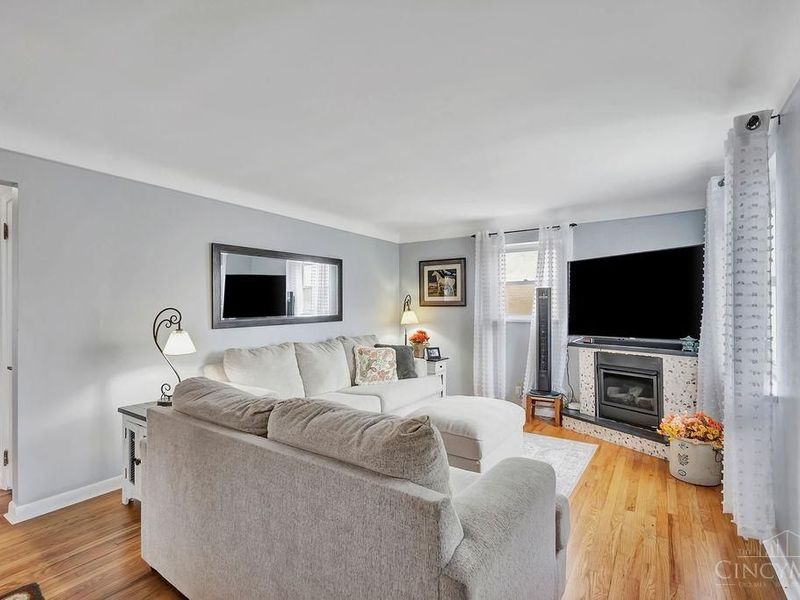 3649 Shortridge Circle, Cincinnati, OH 45247 Photo 6