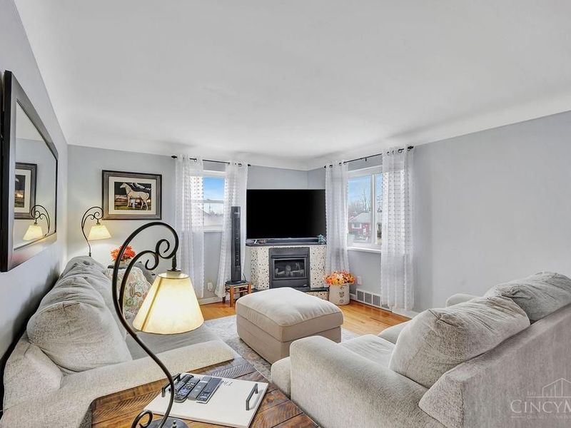 3649 Shortridge Circle, Cincinnati, OH 45247 Photo 7