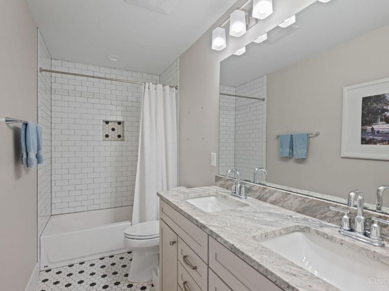3443 Ault View Avenue, Cincinnati, OH 45208 Photo 32