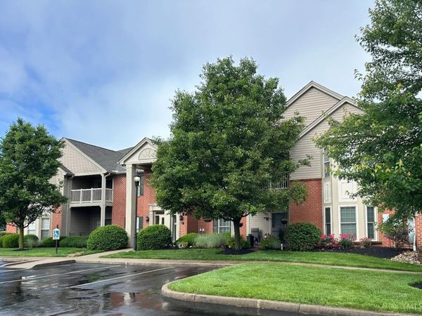 8033 Pinnacle Point Drive, Unit 201, West Chester, OH 45069