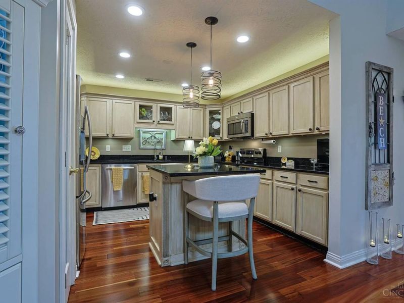 8033 Pinnacle Point Drive, Unit 201, West Chester, OH 45069 Photo 11