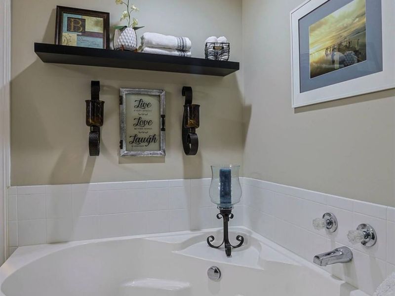 8033 Pinnacle Point Drive, Unit 201, West Chester, OH 45069 Photo 24