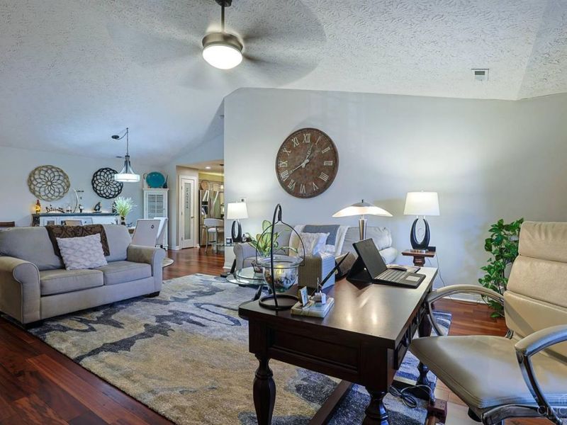 8033 Pinnacle Point Drive, Unit 201, West Chester, OH 45069 Photo 6