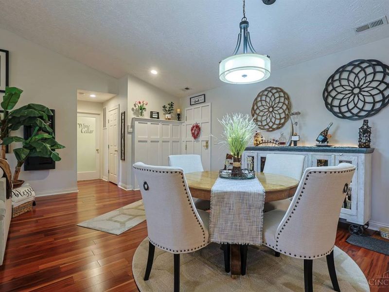 8033 Pinnacle Point Drive, Unit 201, West Chester, OH 45069 Photo 8