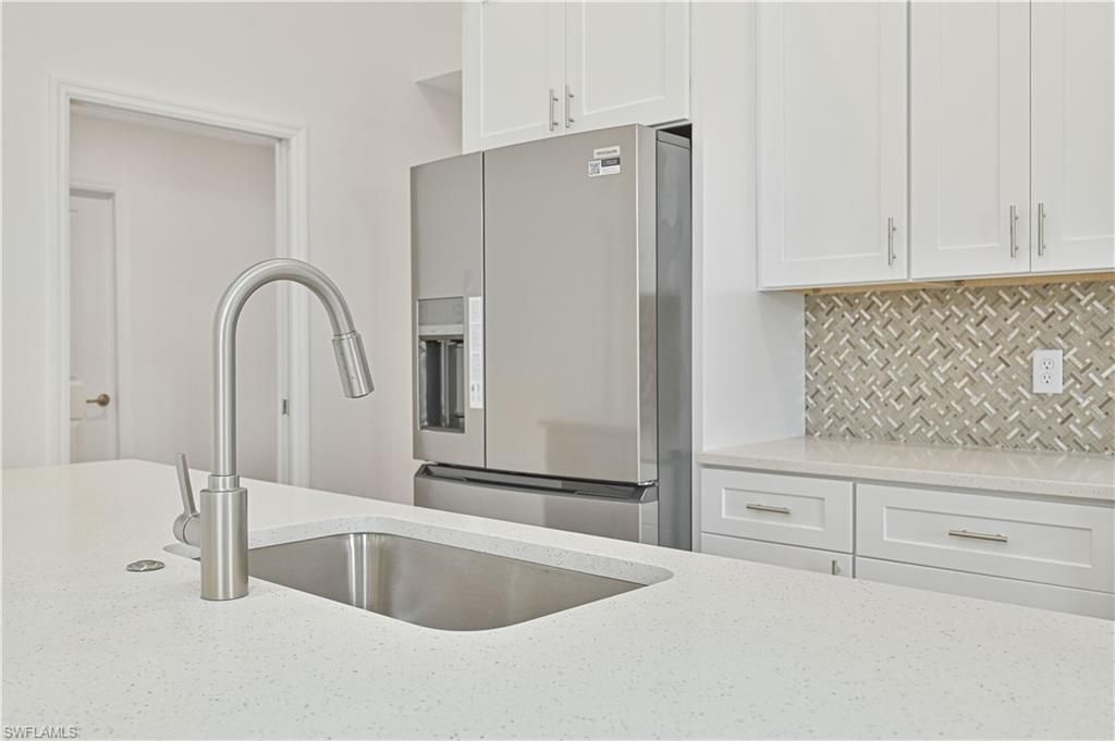 2043 NE 42nd St, Cape Coral, FL 33909 Photo