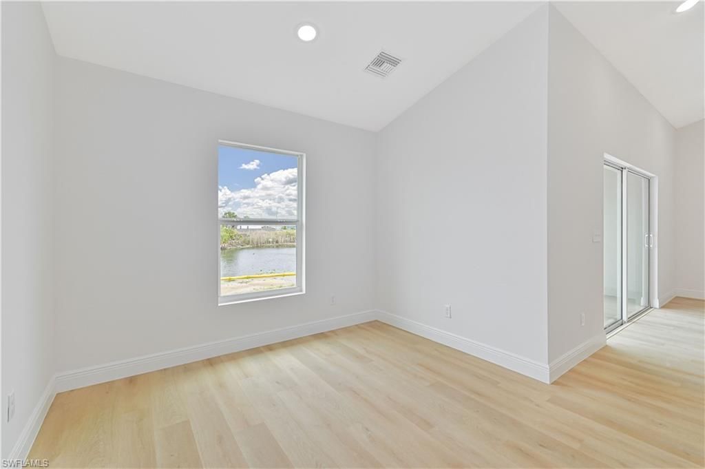 2043 NE 42nd St, Cape Coral, FL 33909 Photo