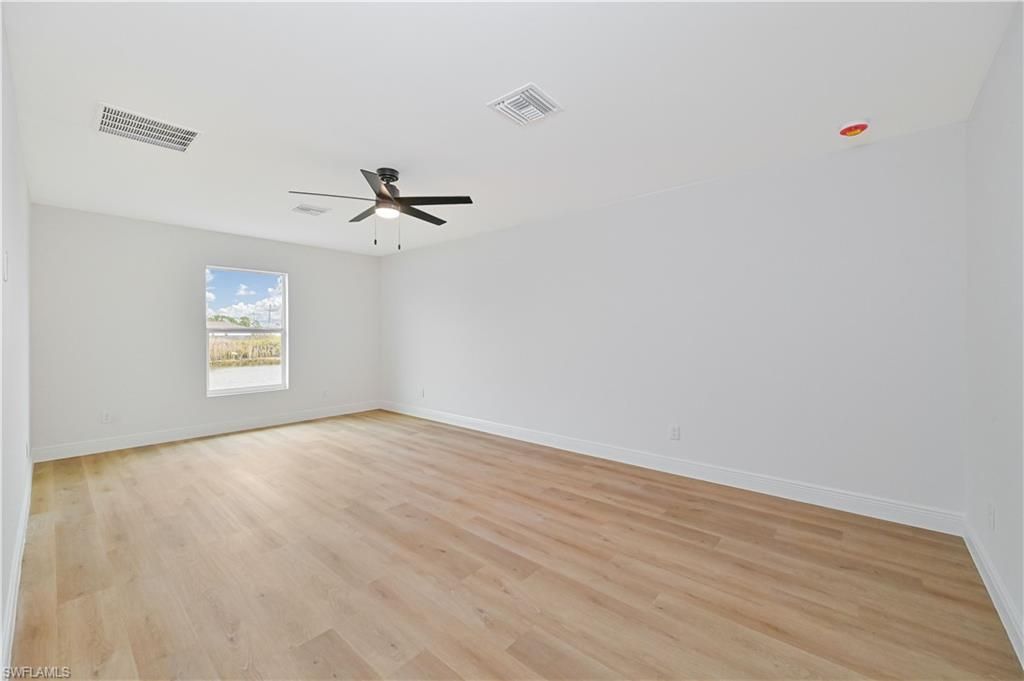 2043 NE 42nd St, Cape Coral, FL 33909 Photo