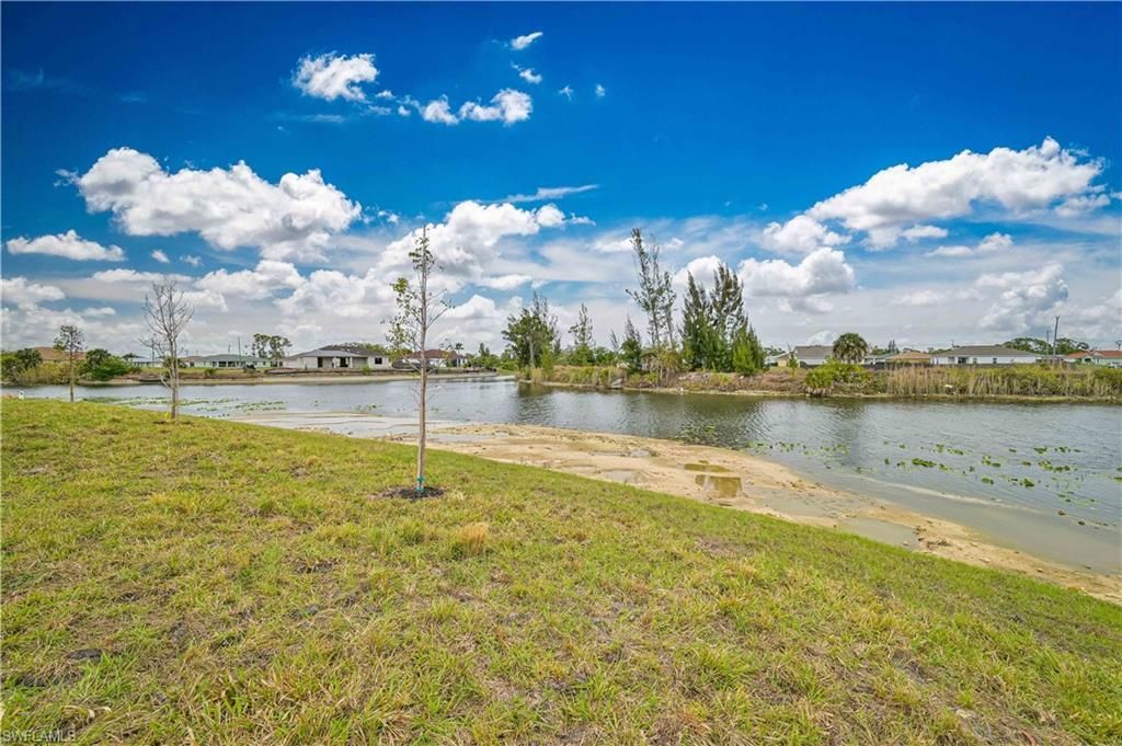 2043 NE 42nd St, Cape Coral, FL 33909 Photo