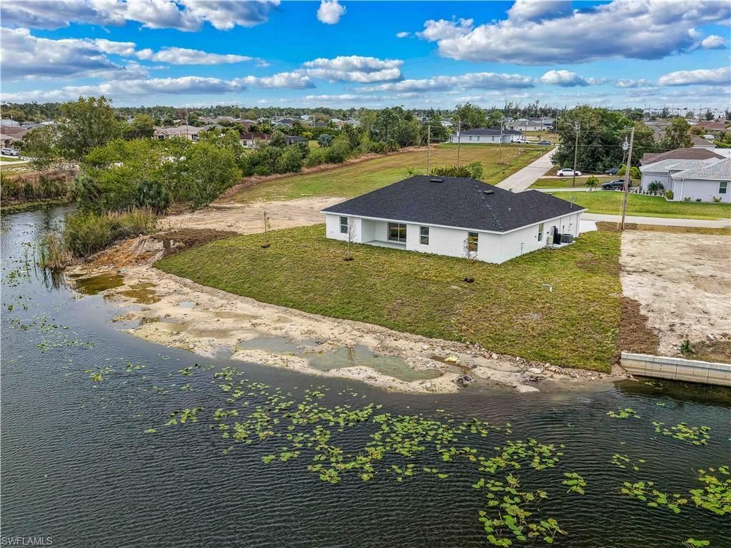 2043 NE 42nd St, Cape Coral, FL 33909 Photo