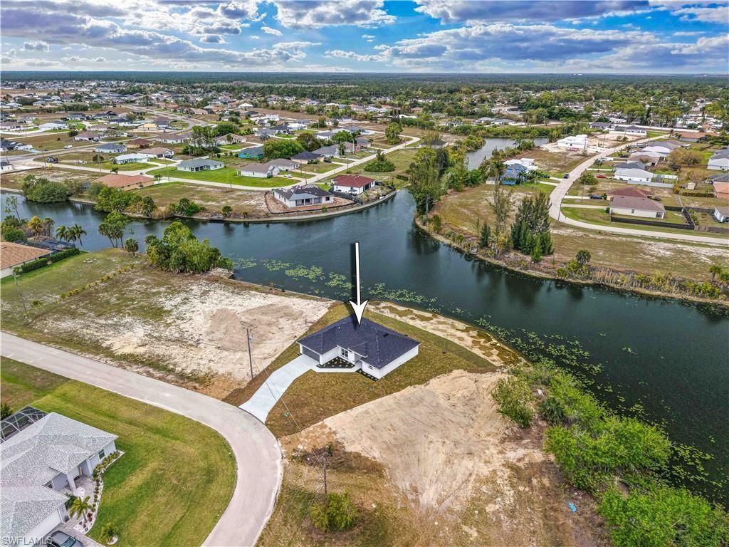 2043 NE 42nd St, Cape Coral, FL 33909 Photo