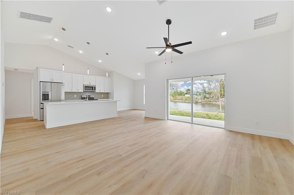 2043 NE 42nd St, Cape Coral, FL 33909 Photo