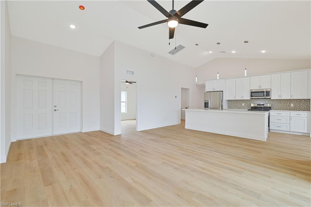 2043 NE 42nd St, Cape Coral, FL 33909 Photo