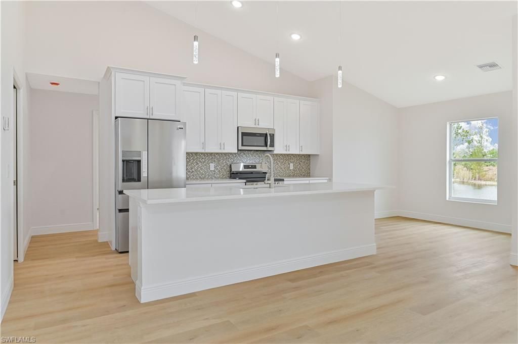 2043 NE 42nd St, Cape Coral, FL 33909 Photo